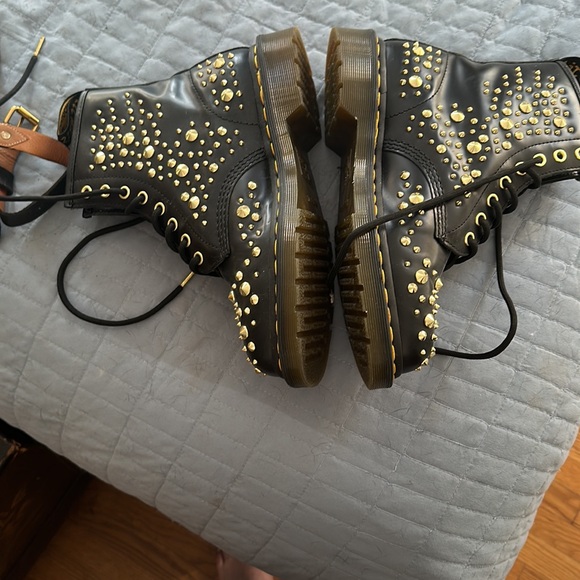 Special mgk studded dr Martens - Picture 2 of 3